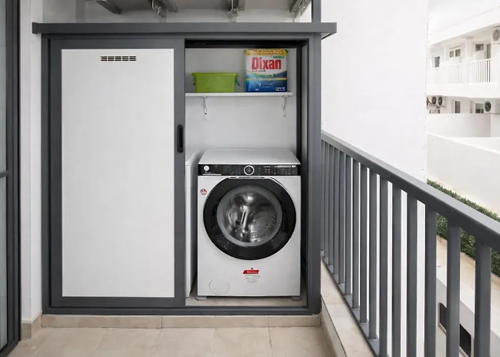 Designer One-bedroom In Scenic Apartamento *