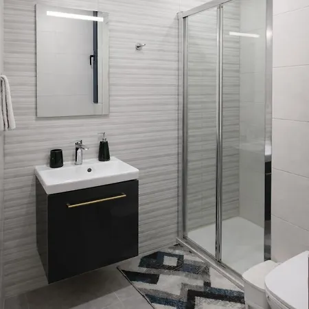 Designer One-bedroom In Scenic مرسلوك