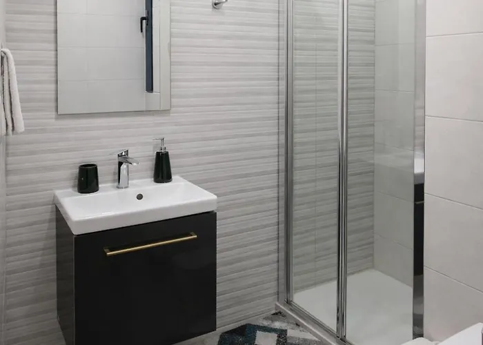 Designer One-bedroom In Scenic مرسلوك